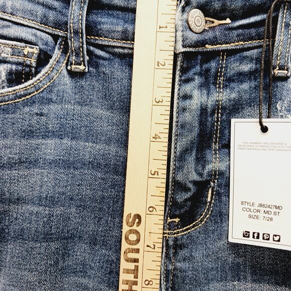 Jeans Judy Blue Boyfriend Distressed Mid Rise Medium Wash Boho Grunge Size 7/28 - Picture 8 of 16